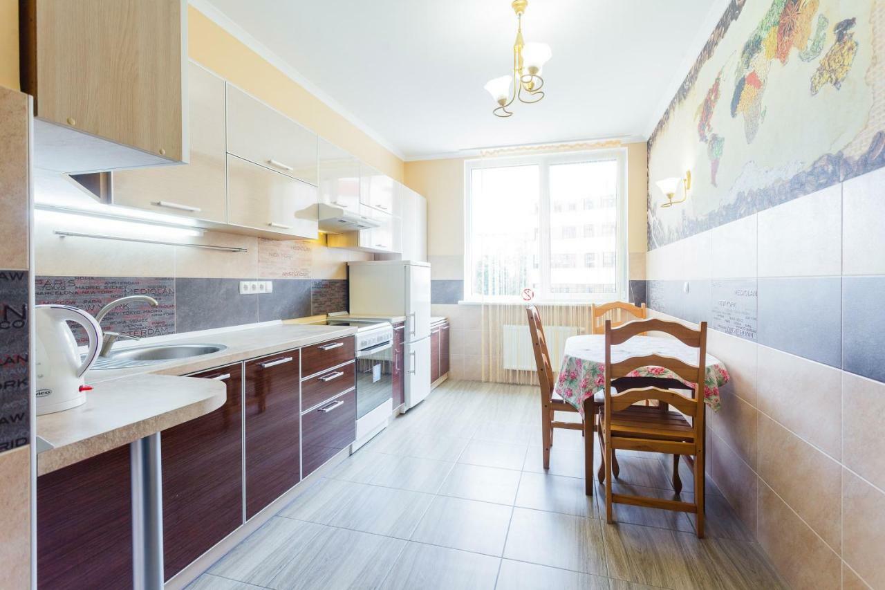 Солнечная Квартира На Ломоносова 71, Вднх Kiev Eksteriør bilde